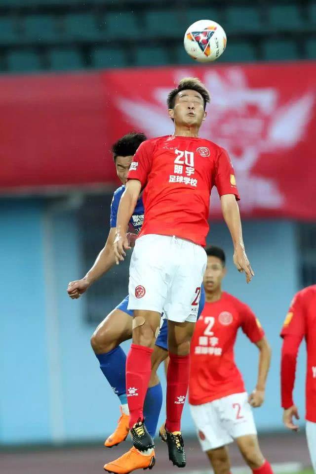 关于汉诺威逆转比赛，主场连胜势不可挡的信息